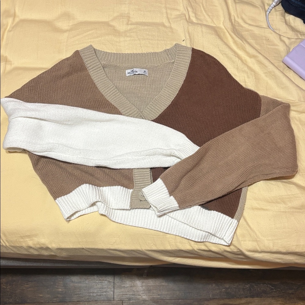 Hollister Multi-Tone Button-Up Cardigan - Picture 3 of 3